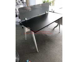 Thanh lý bàn làm việc trưởng phòng mã số 647